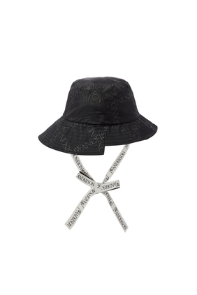 قبعة باكيت بتصميم غير متماثل